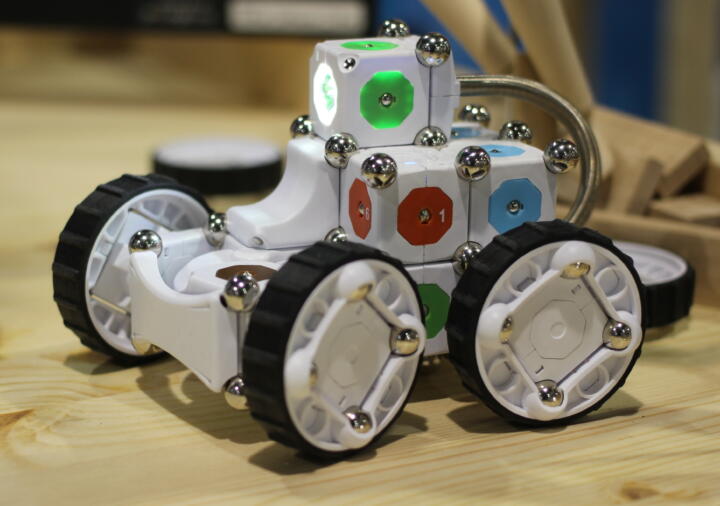 … Robo Wunderkind,from the United States. They’re small components with which ki ...