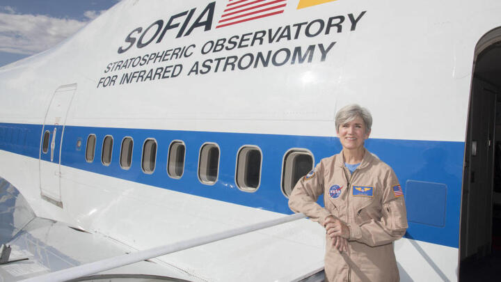Elizabeth Ruth ist the only woman in SOFIA’s pool of pilots. The NASA employee h ...